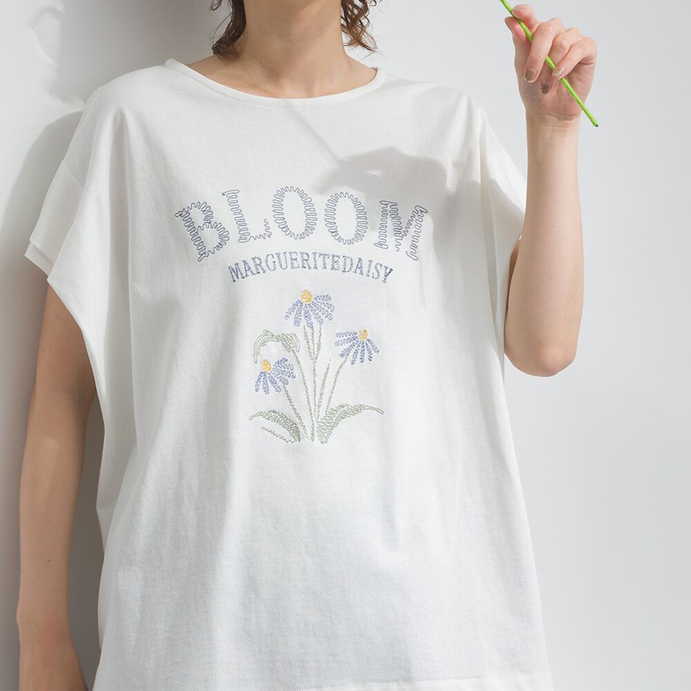 純棉 低調花朵刺繡落肩顯瘦短袖上衣-白