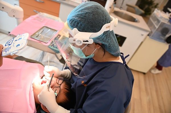 會特別給牙醫拔乳牙嗎？