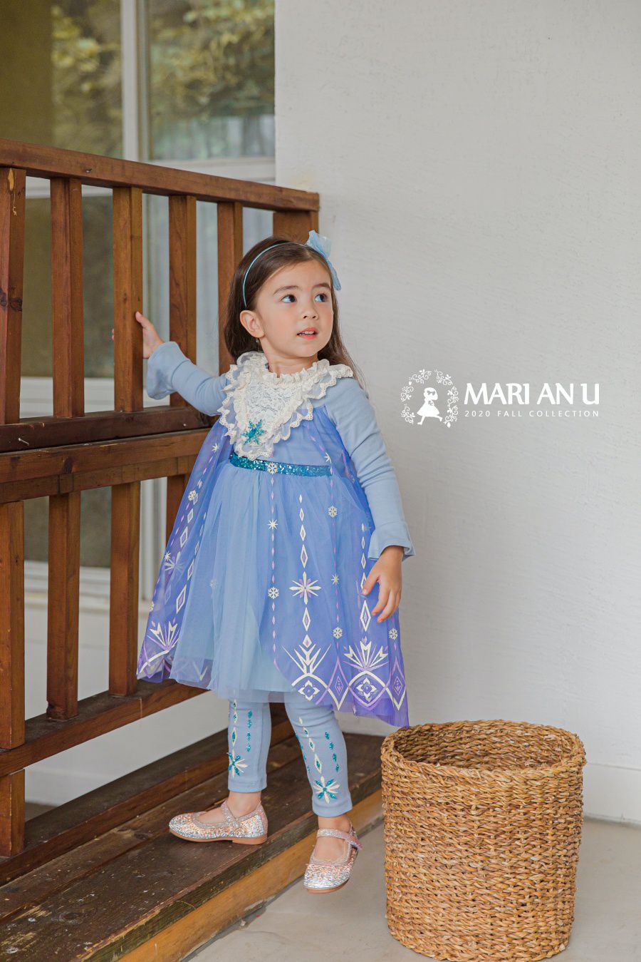 韓國 mari an u - 蕾絲白領艾莎洋裝-閃耀藍