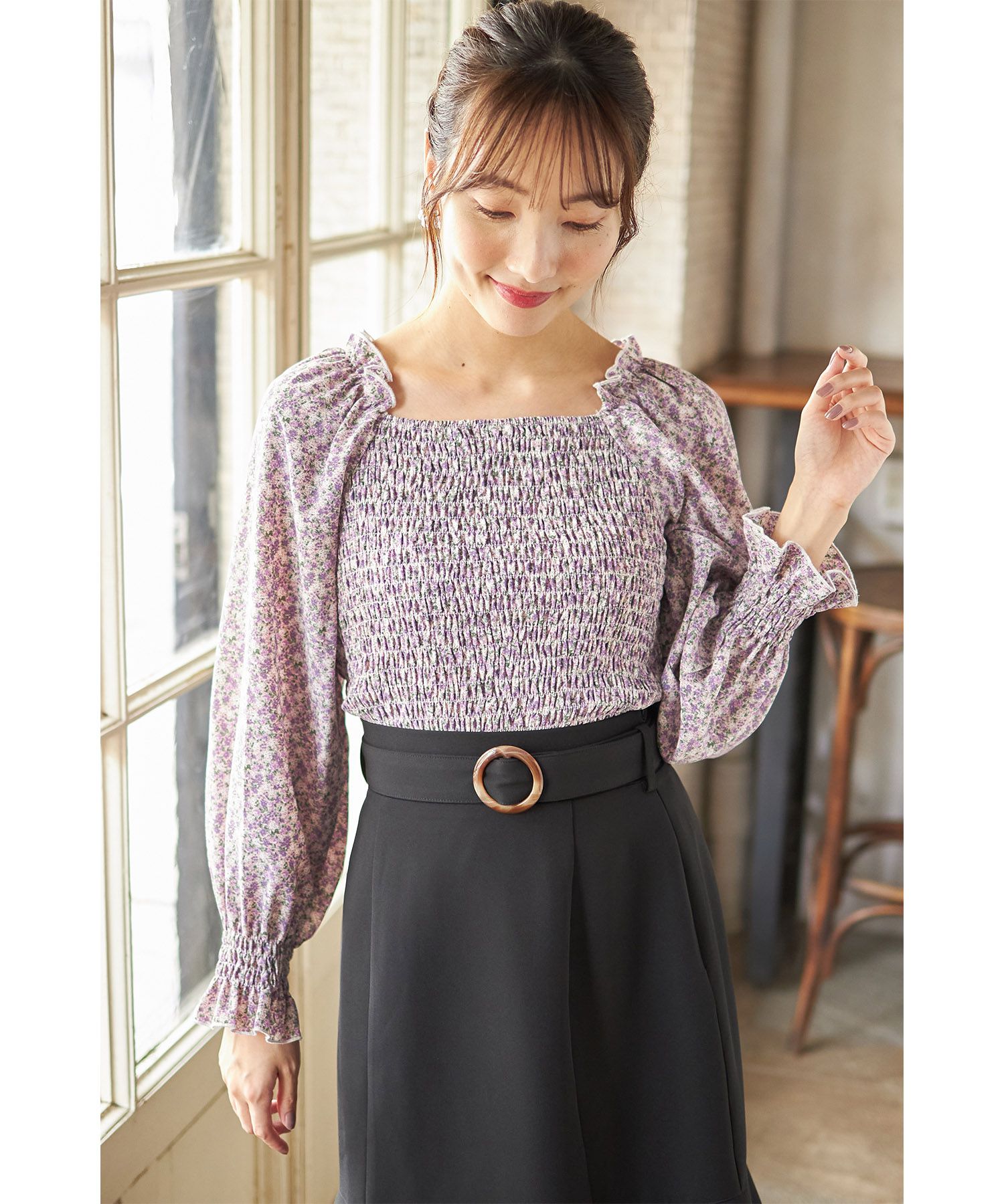 日本 tocco-closet - 歐風碎花方領雪紡上衣-知性黑