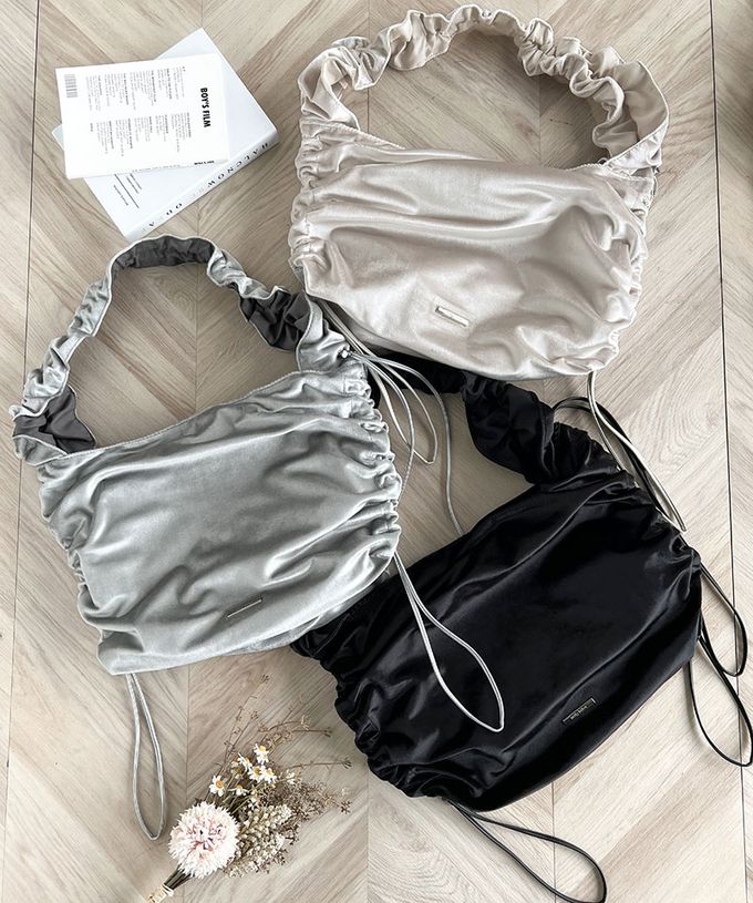 日本 Classical Elf - mily bilet 時尚絲絨皺摺肩背包-神秘黑