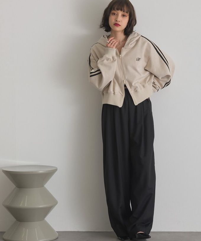 日本 ELENCARE DUE - 麂皮俐落雙拉鍊短版連帽外套-炭灰x米杏邊