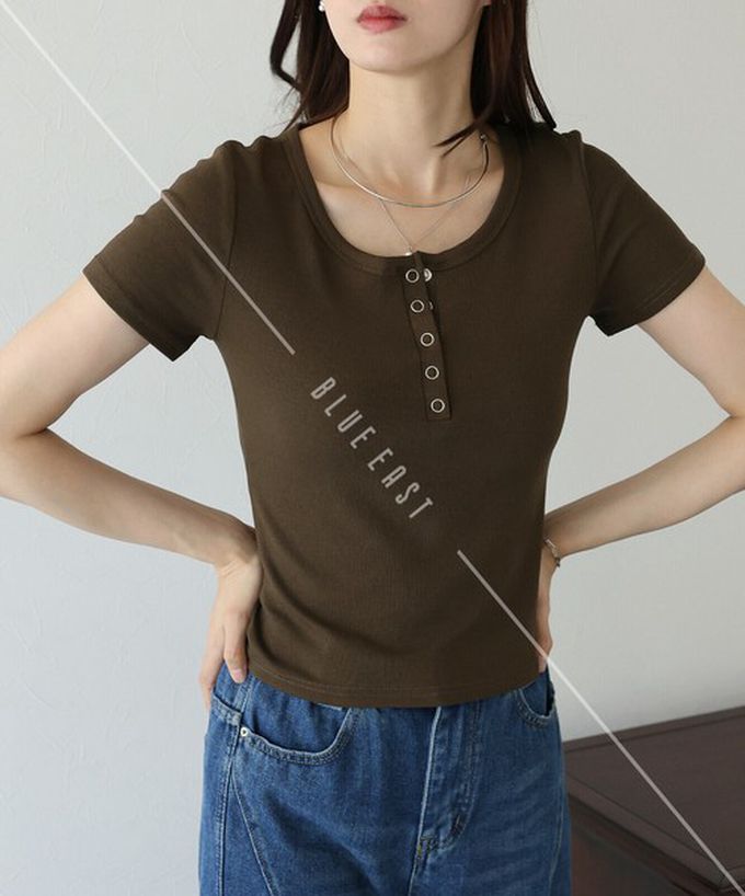 日本 BLUE EAST - 亨利領合身美型短袖上衣-黑