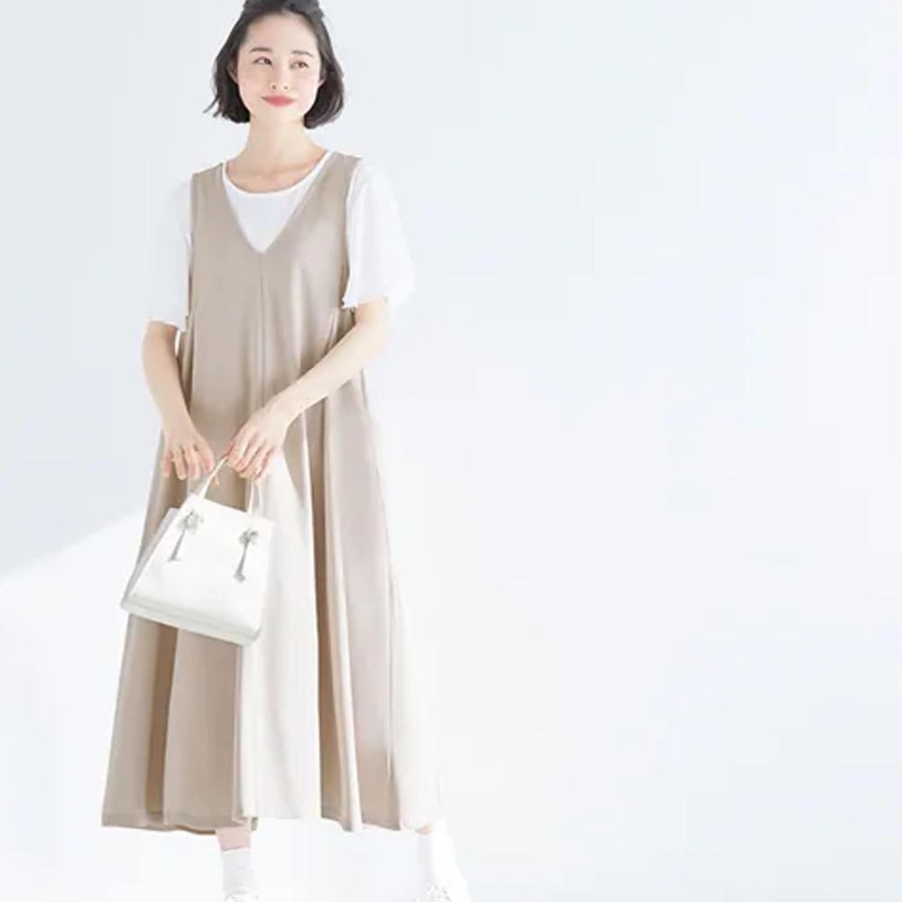 日本 BELLUNA - 防曬涼感 傘狀修身V領無袖連身裙-米