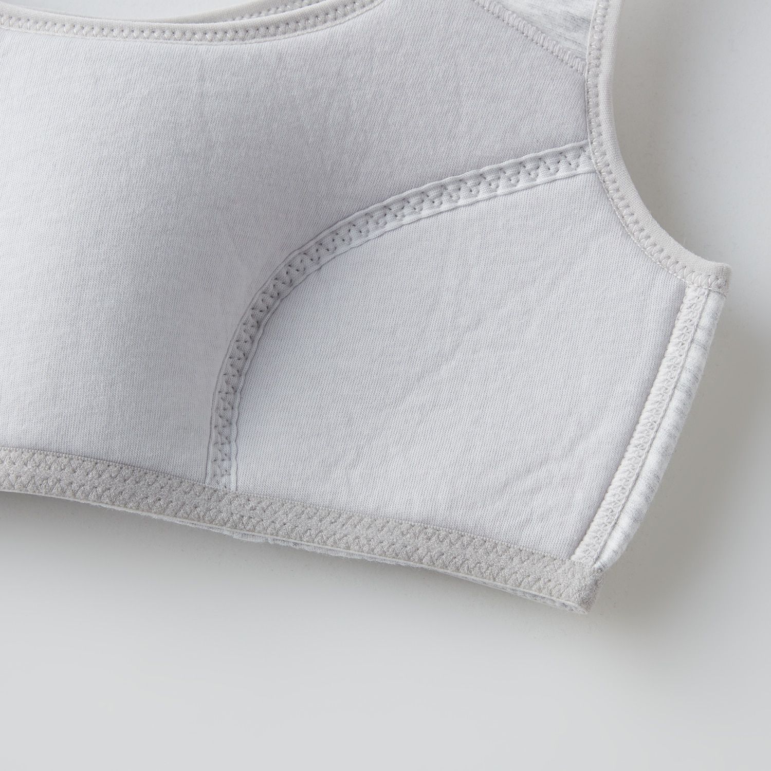 日本 Hummingchouchou - 排汗速乾 附Bra少女內衣/內搭胸衣-米白