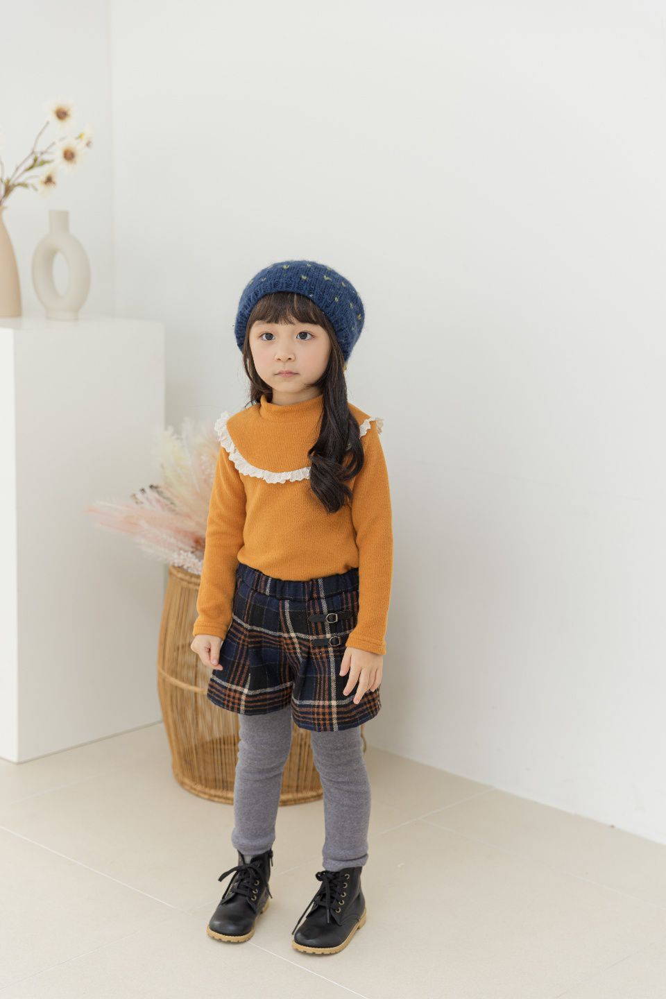 韓國 Orange Mom - 蕾絲荷葉滾邊領拉絨上衣-杏