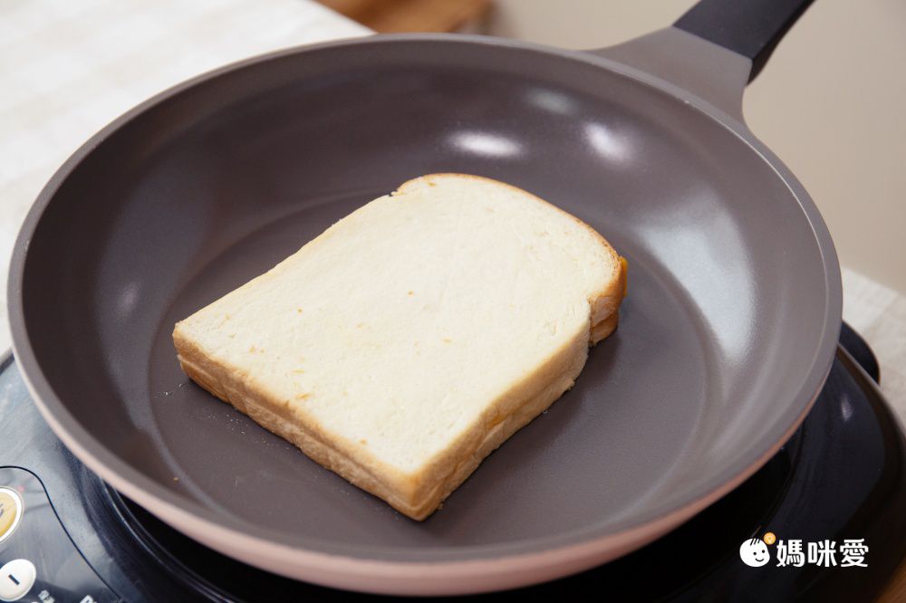 高雄排隊名店！【熱樂煎】爆漿乳酪古巴三明治/豬仔包/磅蛋糕