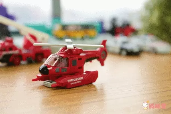 銅板價【擬真合金車】車車控寶千萬別錯過！