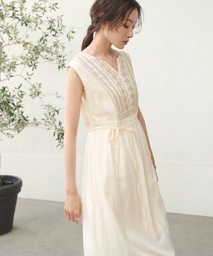 日本 Bab - 100%印度棉刺繡腰綁帶無袖洋裝-炭灰