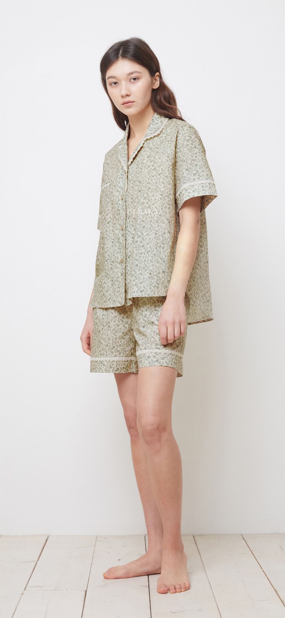 韓國 ULLALA - 滿版碎花短袖睡衣(兩件式) (FREE)