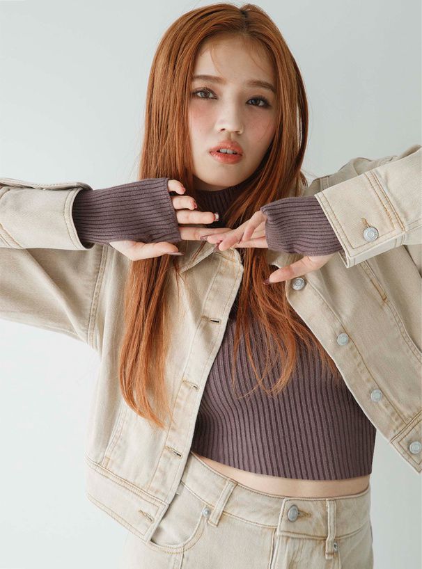 日本 GRL - 高領露指酷甜短針織上衣-黑