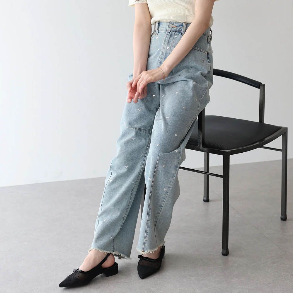 下襬流蘇閃耀愛心錐形美腳丹寧褲-淺藍