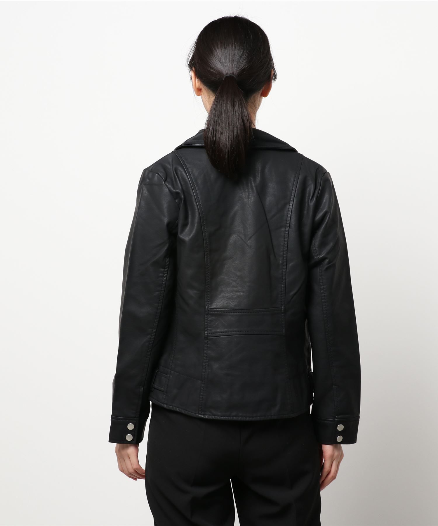 日本 Riche Glamour - 帥氣仿皮皮衣-大三角領-杏 (L)