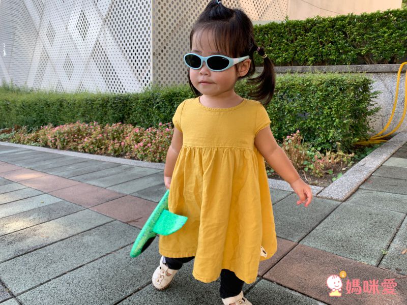 澳洲 Idol EYES - 兒童太陽眼鏡-Baby Warpz 2-粉紅色 (0-5歲嬰幼兒款)-附鏡面+一組鏡腳+兩組頭帶+透明耳掛+超細纖維眼鏡套