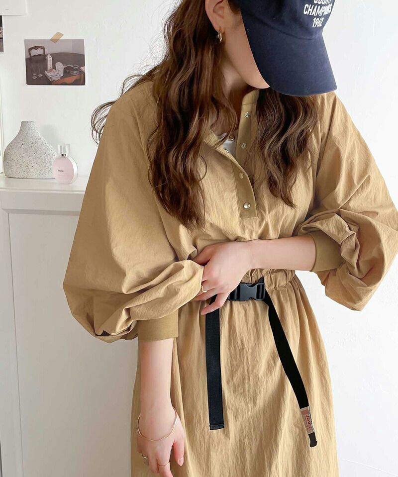 日本 Classical Elf - 簡約休閒抽繩收腰洋裝-卡其