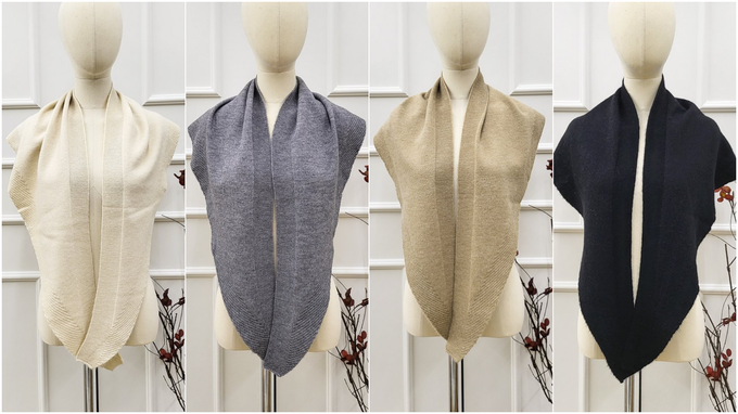 韓國 MAY - 三角披肩式圍巾/披巾-卡其