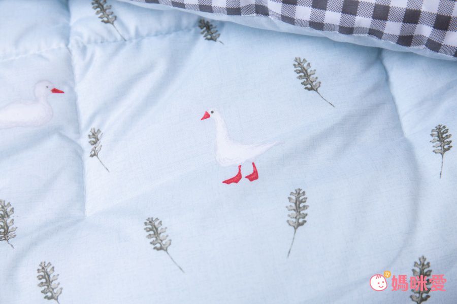 韓國 Maatila - 可水洗超細纖維桃皮感棉被-藍色鴨鴨