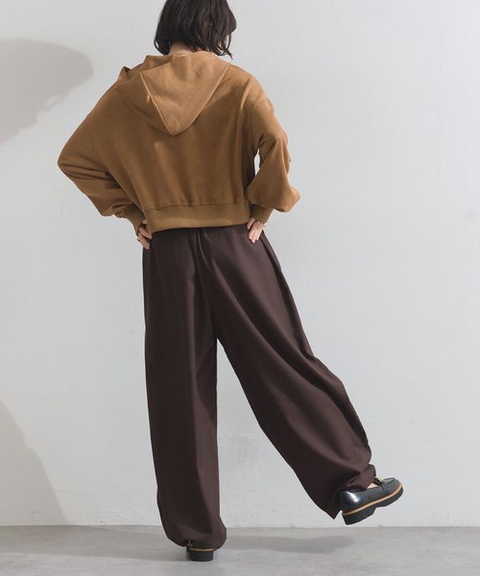 日本 ELENCARE DUE - 輕盈絨皮感雙拉鏈短版連帽外套-象牙米