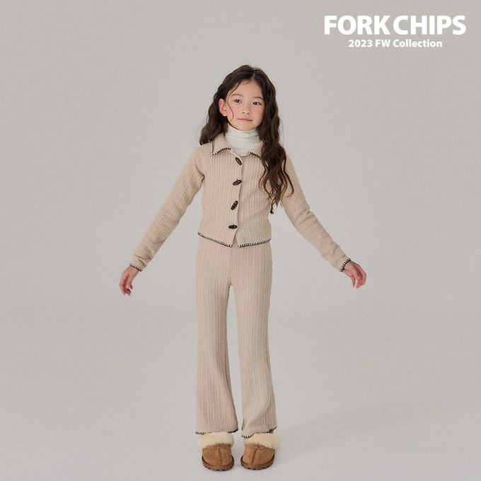 韓國 FORK CHIPS - 編織感牛角釦針織外套-卡其
