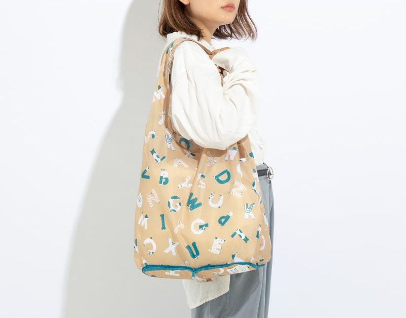 日本 IROHA - 可摺疊收納 寬底便利環保購物袋-設計款-蔬菜家族 (M(30x60x16cm))-容量12L/耐重19kg