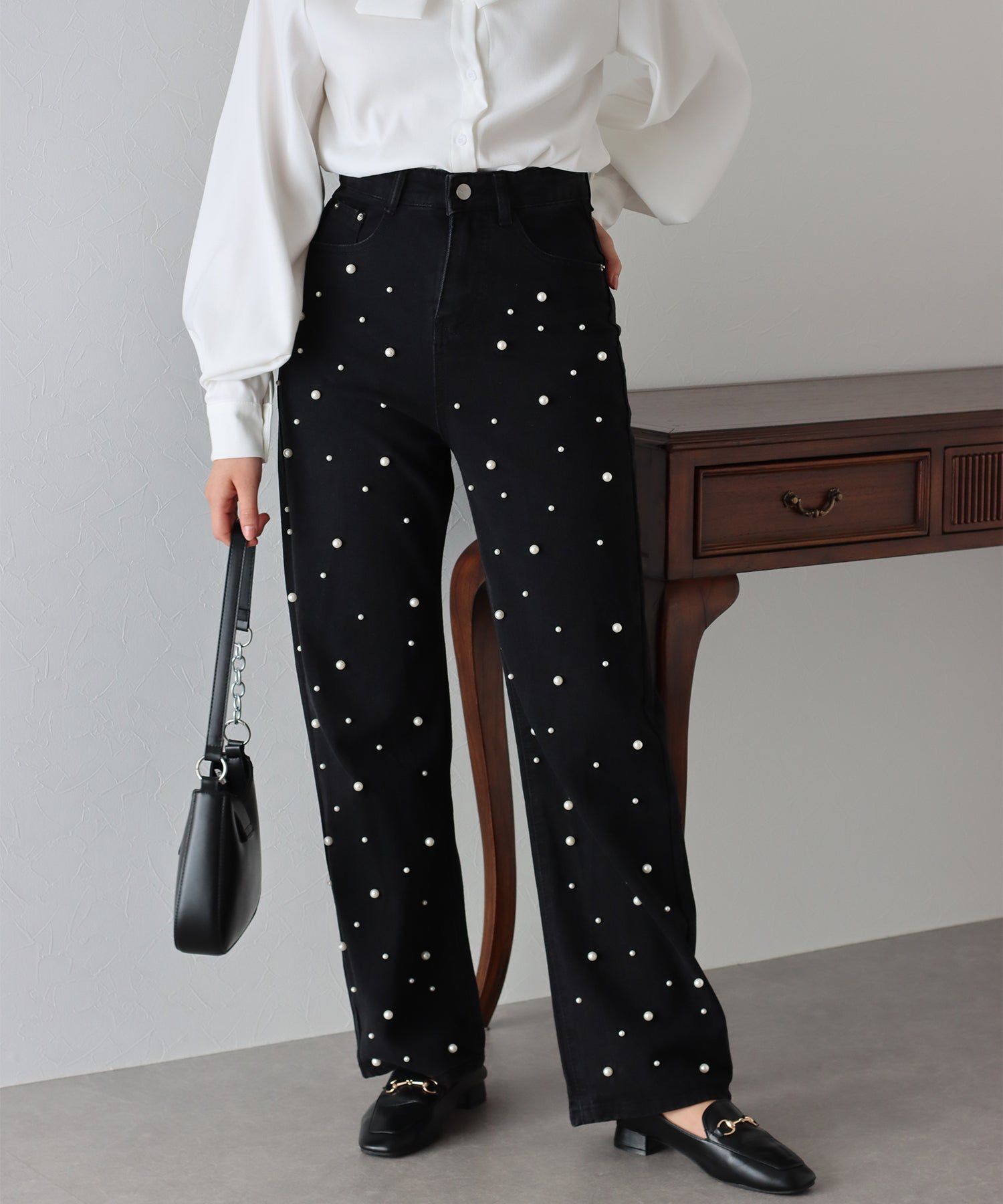 日本 BLUE EAST - 熱銷款 時尚珍珠點綴牛仔褲-A款-靛藍