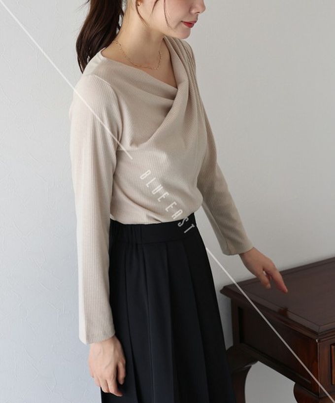 日本 BLUE EAST - 顯瘦V領垂墜感羅紋長袖上衣-深咖啡