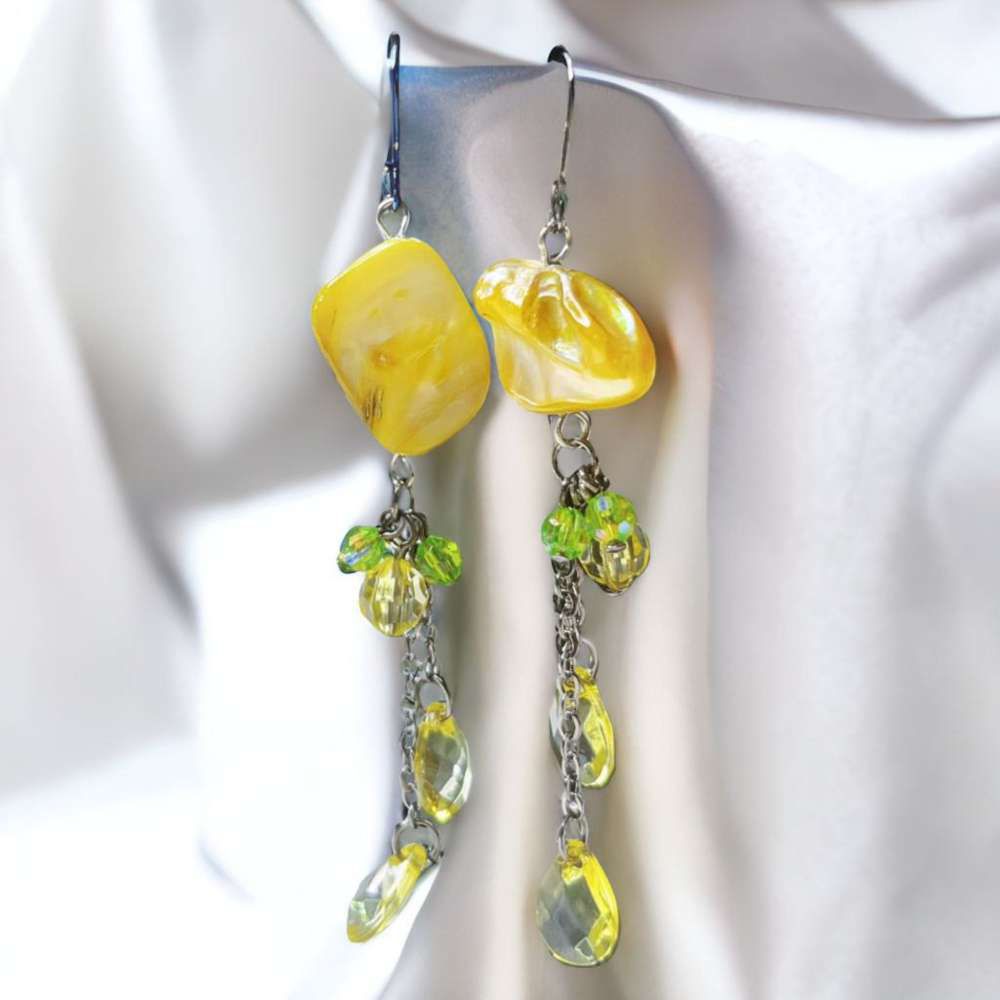 黃綠色串珠拼接碎石垂墜式耳飾耳針耳環 (黑)