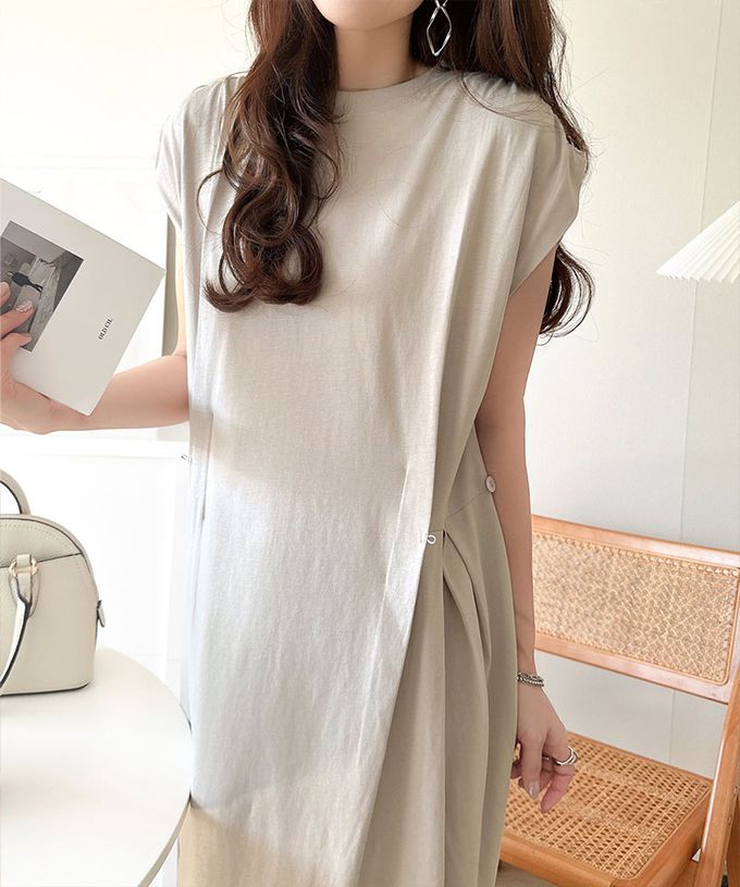 日本 Classical Elf - 顯瘦摺線設計感短袖開叉洋裝-炭灰