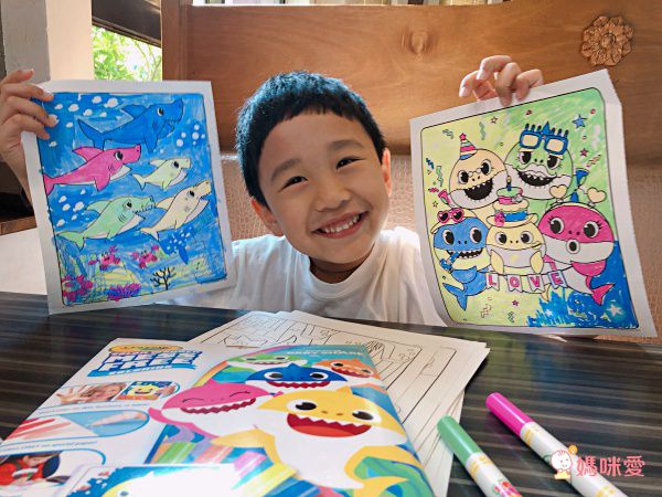 魔法顯色筆【Crayola 繪兒樂】神彩著色套組/著色本