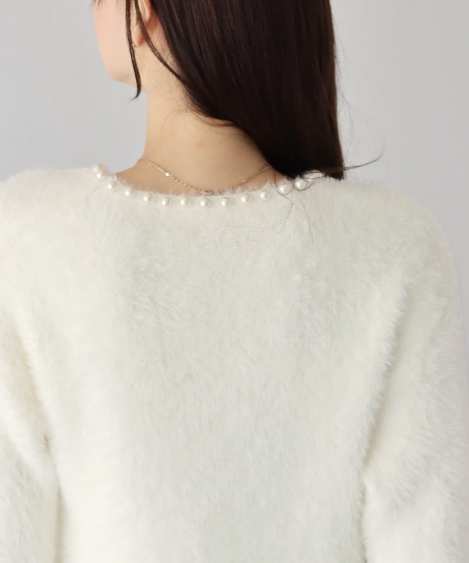 日本 BLUE EAST - 小貴氣珍珠領毛絨針織上衣-卡其