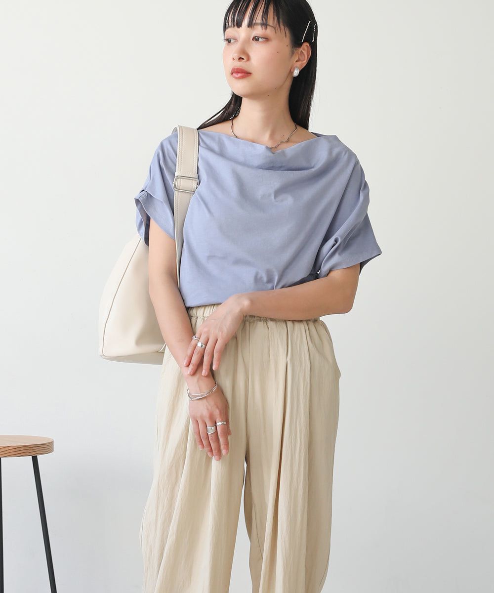 日本 Bab - 不對稱落肩設計短袖上衣-淺藍紫