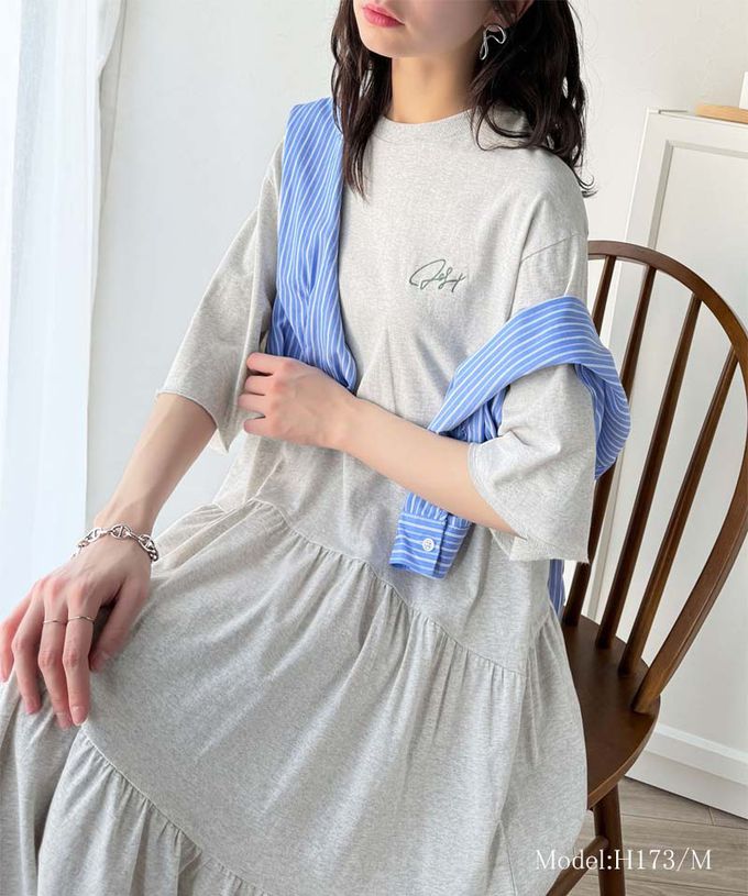 日本 Classical Elf - 背後美式印花休閒廓形短袖洋裝-海軍藍