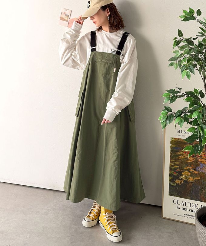 日本 Classical Elf - Java 工裝風舒適傘擺尼龍吊帶裙-軍綠