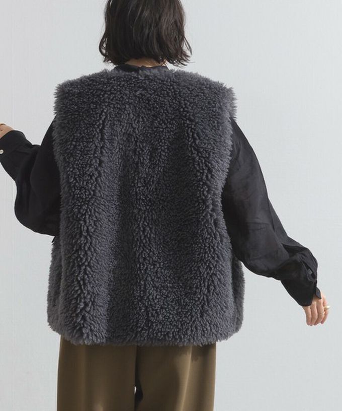 日本 ELENCARE DUE - QQ毛絨時尚搭配長版背心-炭黑