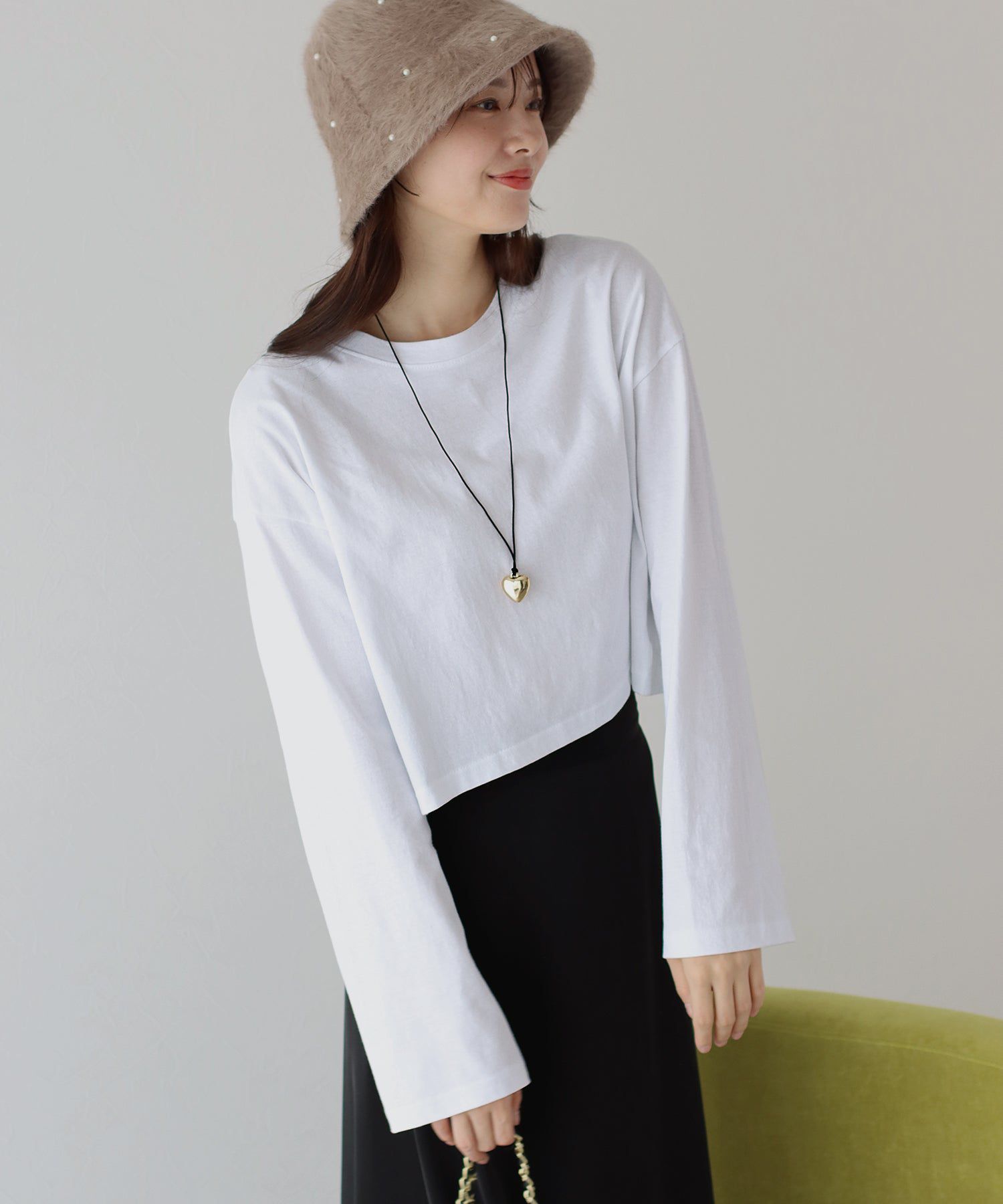 日本 BLUE EAST - 定番百搭短版長袖上衣-黑