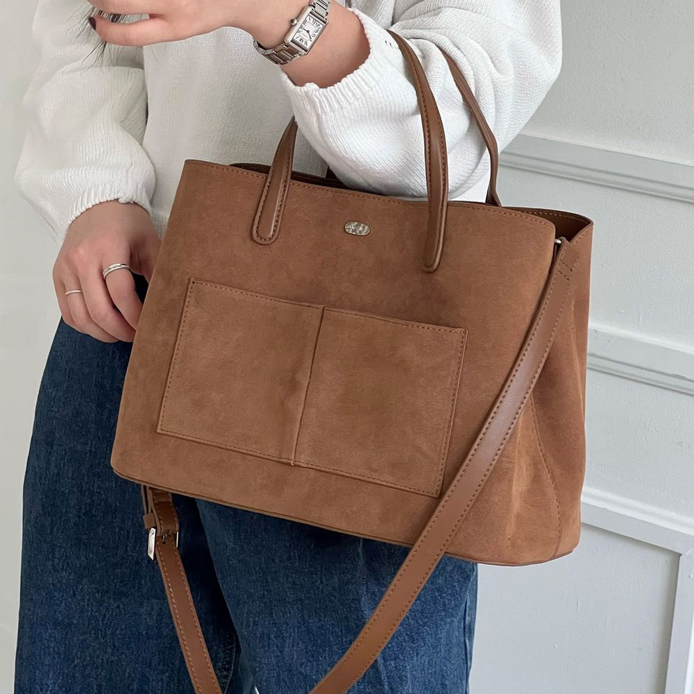 小眾設計 多夾層分隔收納質感麂皮手提/斜背包-焦糖棕