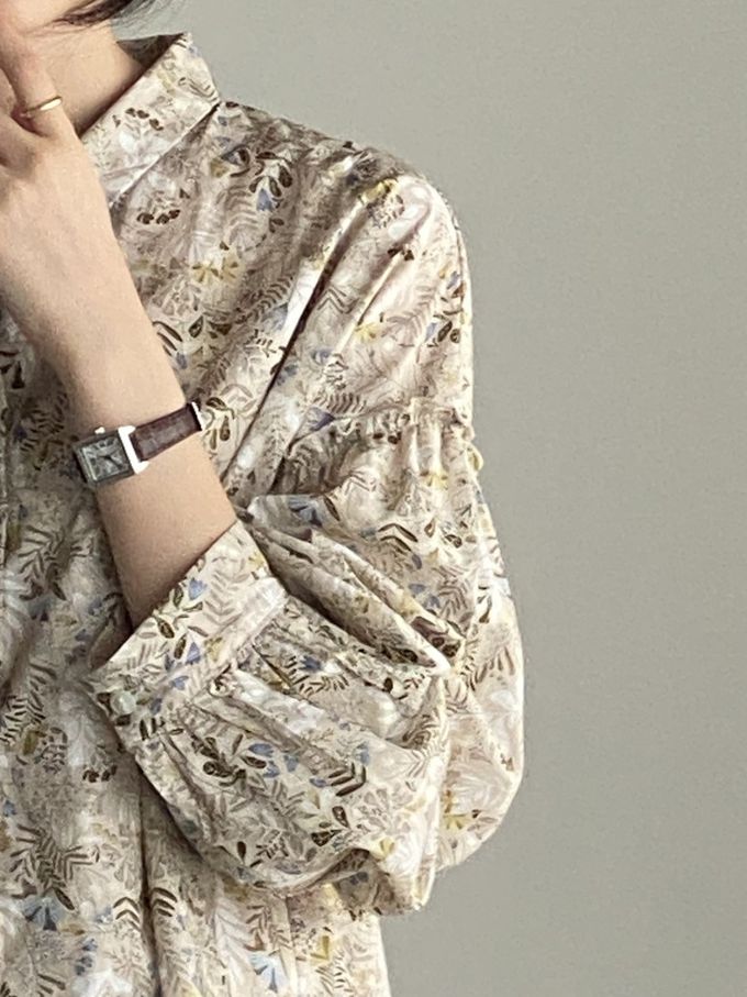 韓國女裝連線 - 花草圖樣翻領拼接長袖襯衫-卡其 (FREE)