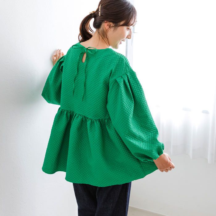 日本 ihuu - 甜美腰線壓紋後綁帶長袖上衣-黑