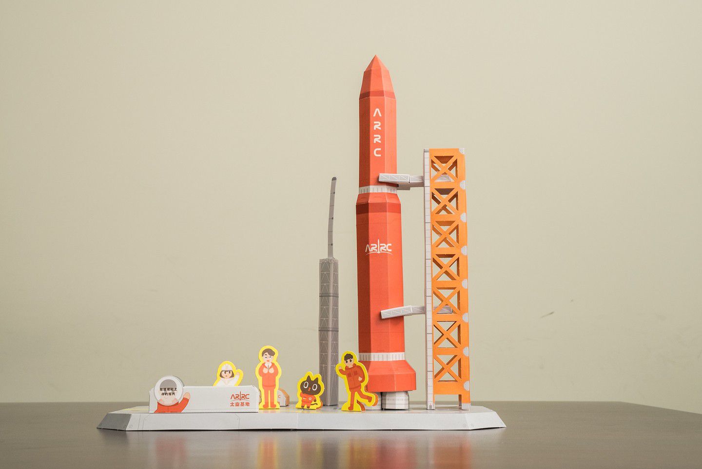 動手做，跟ARRC一起打造火箭上太空（特贈Kuroro太空學校書衣海報 + DIY火箭附發射台模型）