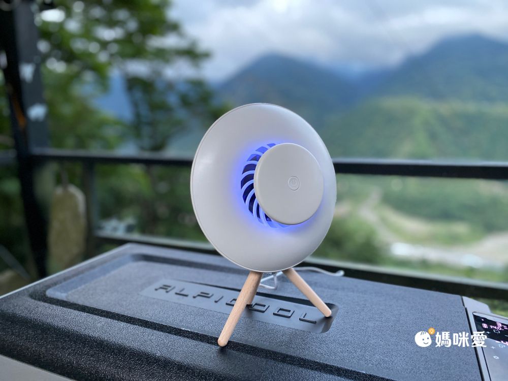 2in1日系美型捕蚊器/電蚊拍，三重防護網，安全不觸電