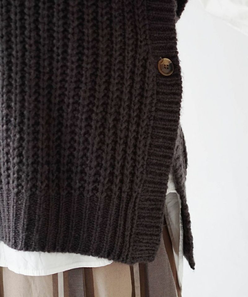 日本 zootie - V領畝編針織背心-灰卡其