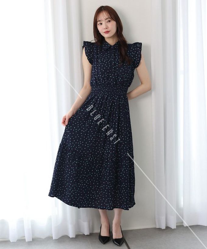 日本 BLUE EAST - 甜美雪紡束腰小荷葉無袖洋裝-碎花-米杏 (M)