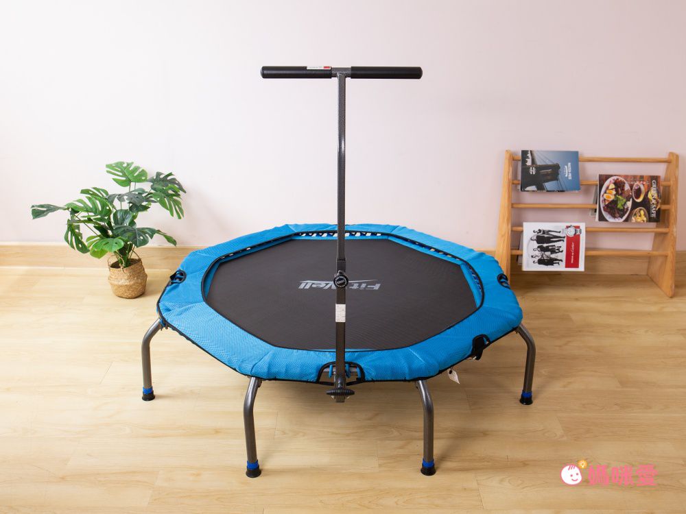 拯救萬元沙發！【Fitwell】折疊扶手彈跳床