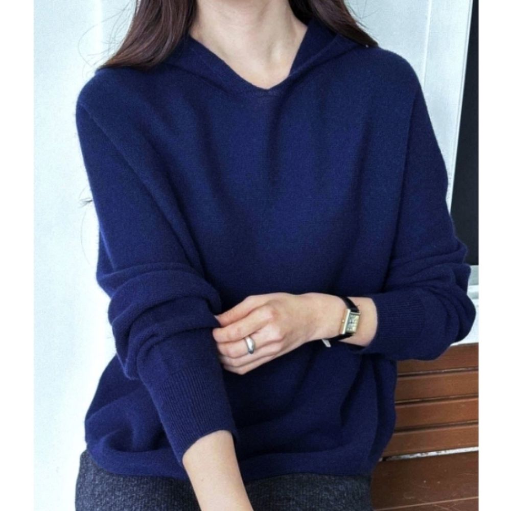 55%美麗諾羊毛輕盈暖感連帽針織衫-海軍藍 (FREE)