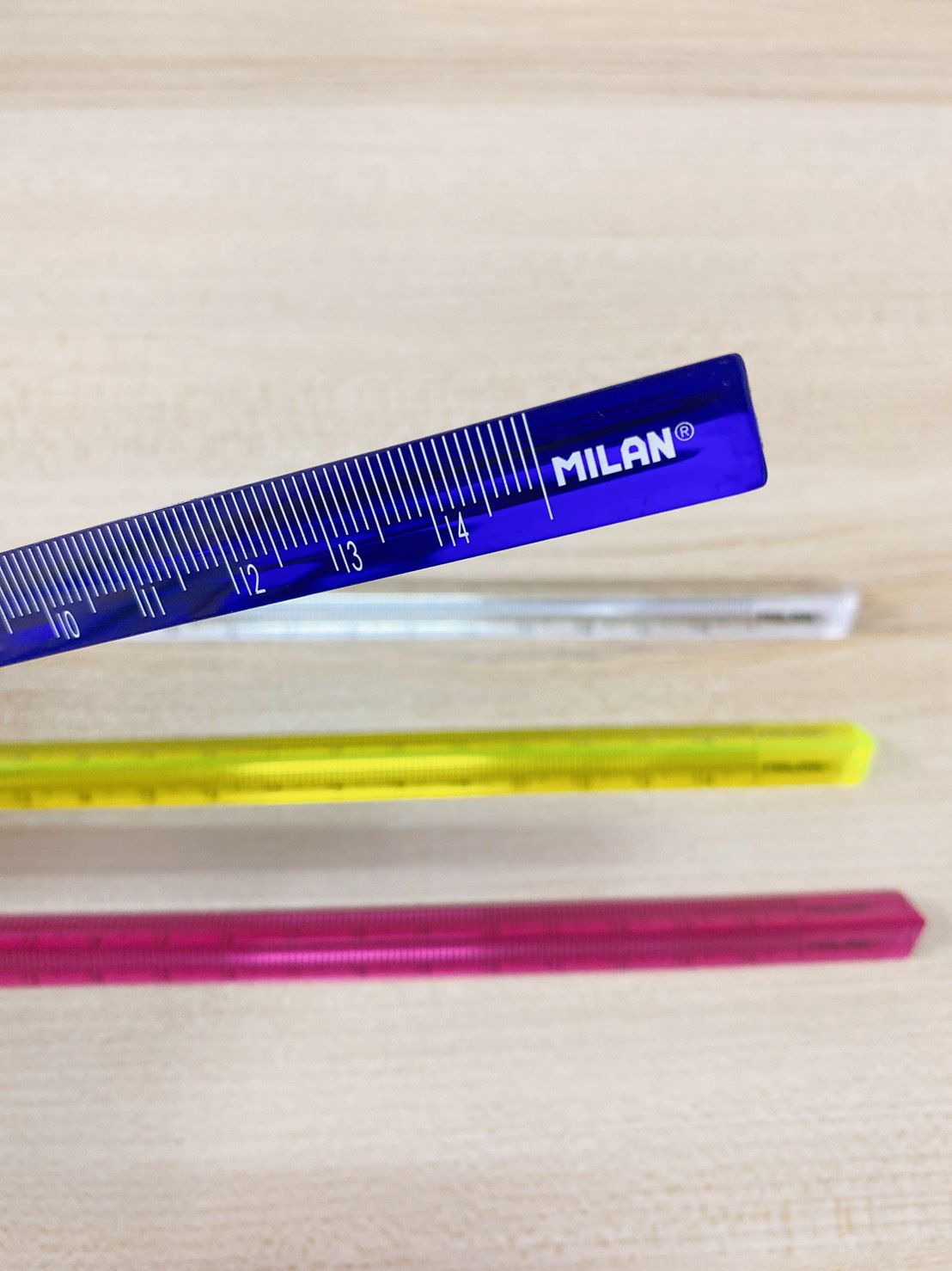 MILAN - 可透視三角尺_15公分 ML061TRRW15