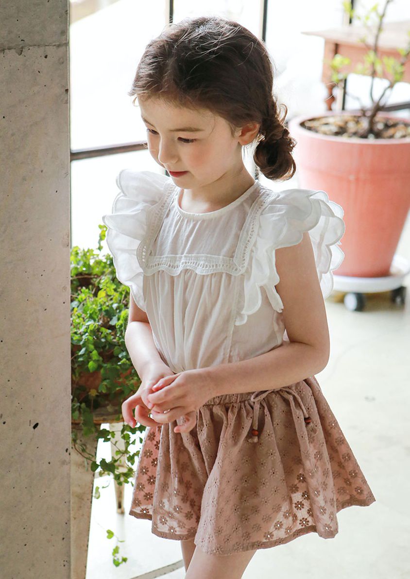 韓國 PuellaFLO - 蝴蝶狀荷葉袖上衣-象牙白