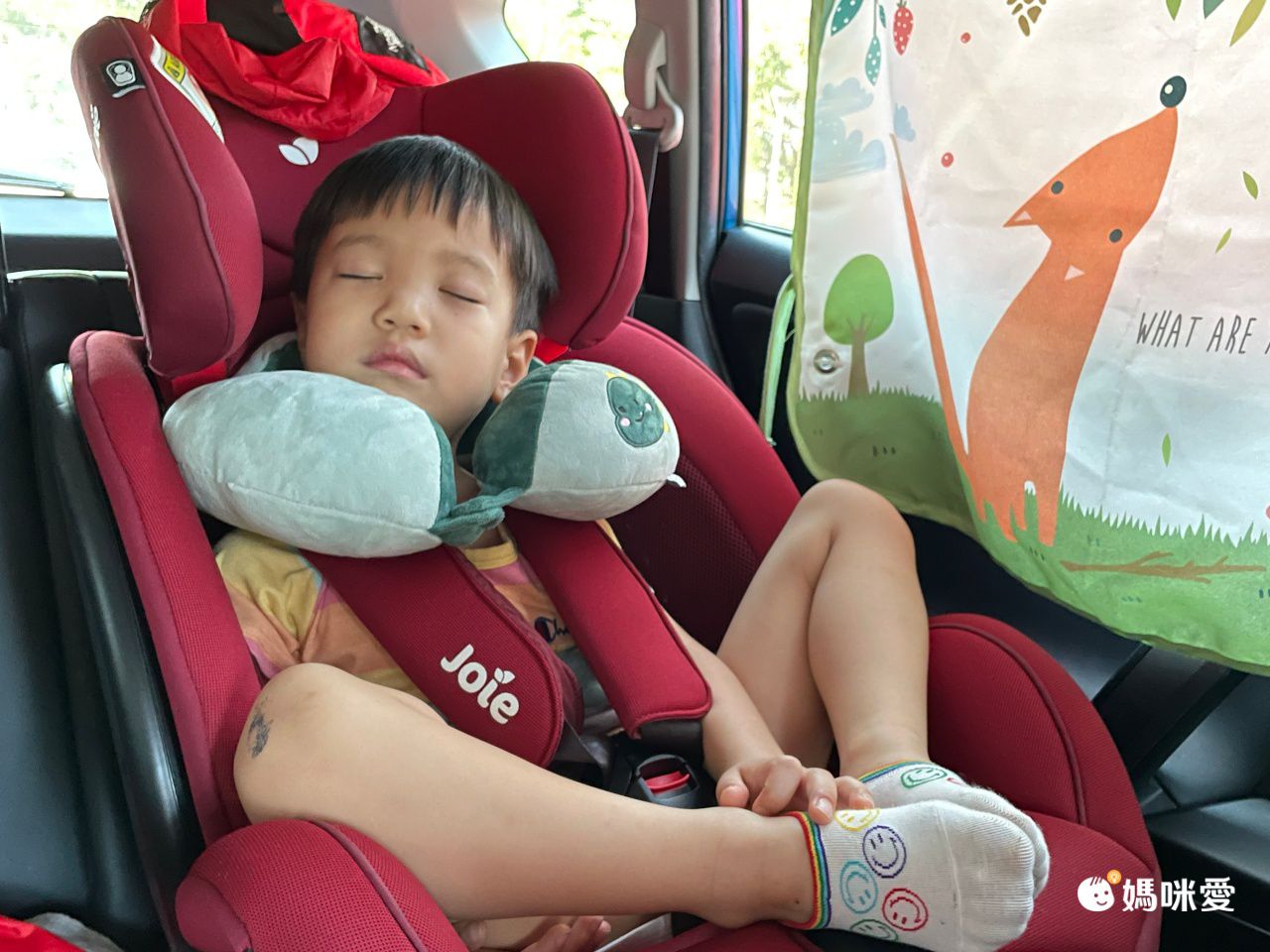 刺繡U型護頸枕(立體款)-貓咪-黃色 (28x28x10cm)