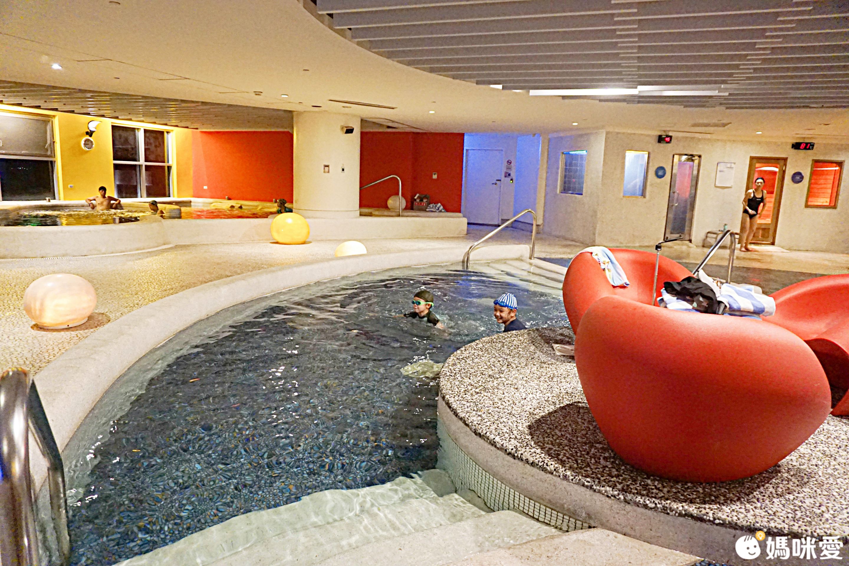 飛機控必追✈【台北諾富特華航桃園機場】二大一小一幼