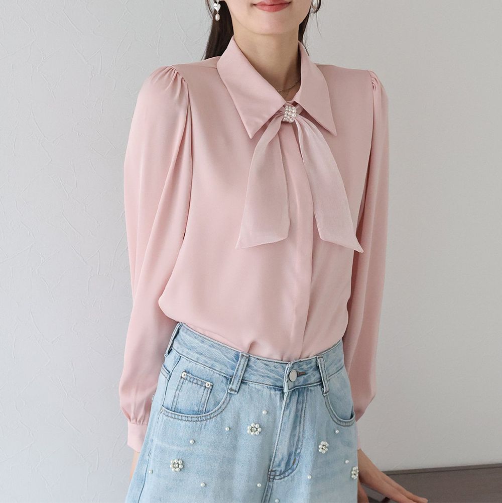 華美珍珠墜飾蝴蝶結緞面長袖襯衫-粉紅 (M)