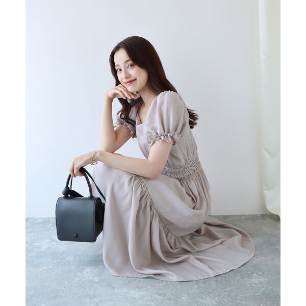 日本 BLUE EAST - 甜美氣質泡泡袖收腰洋裝-薄荷綠